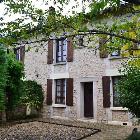 Les Bruyeres B&B Montbron 外观 照片