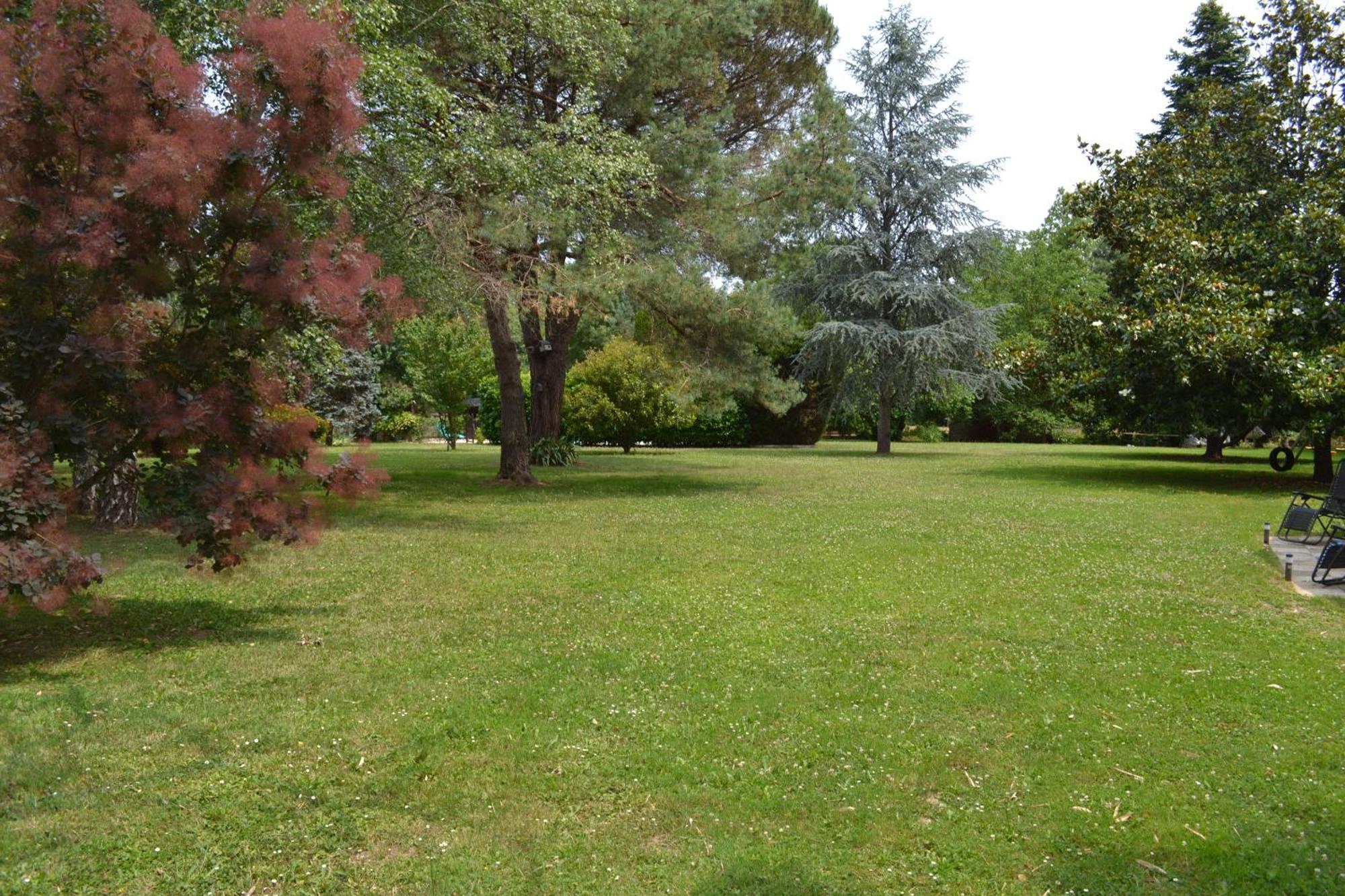 Les Bruyeres B&B Montbron 外观 照片