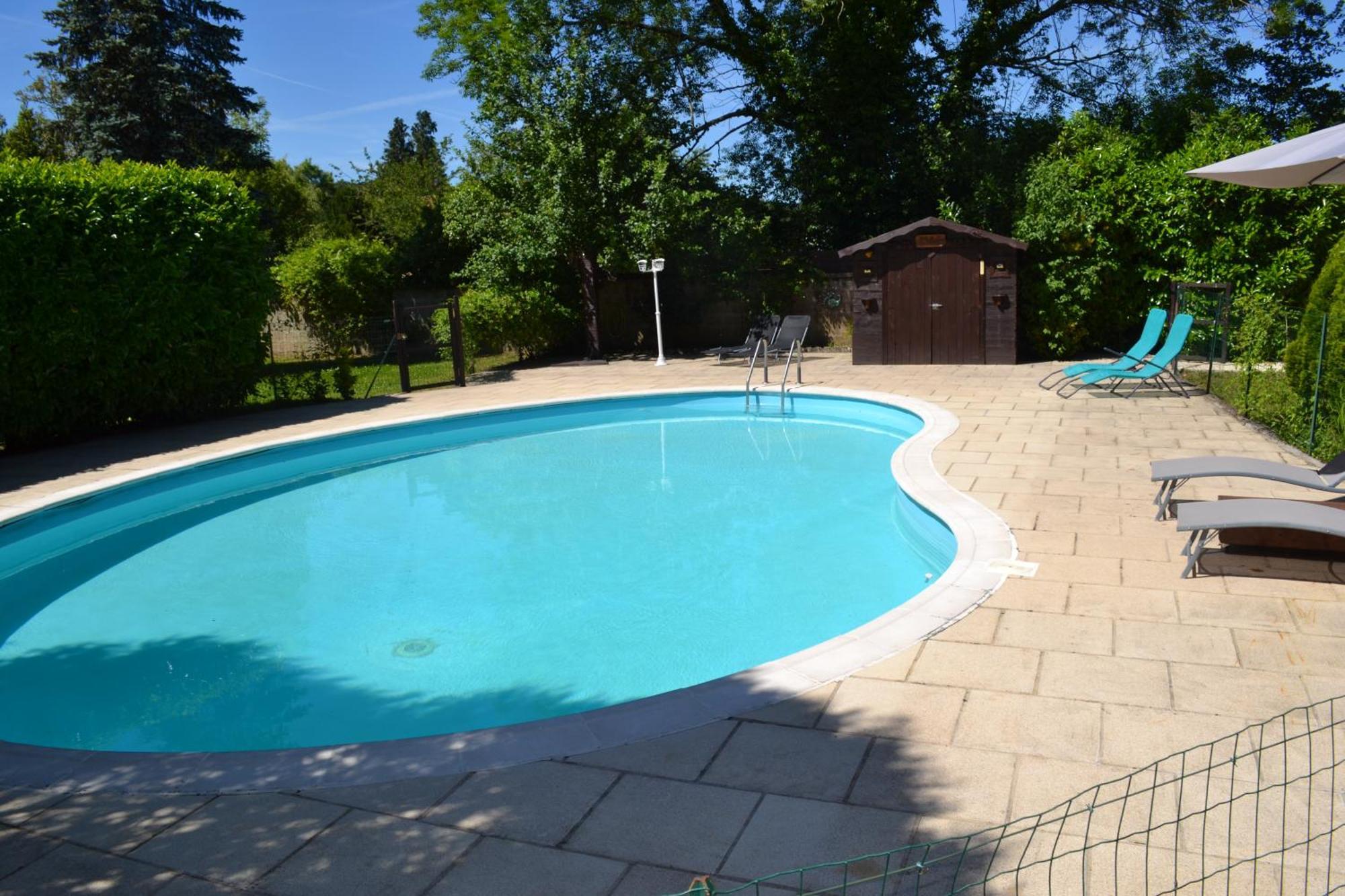 Les Bruyeres B&B Montbron 外观 照片