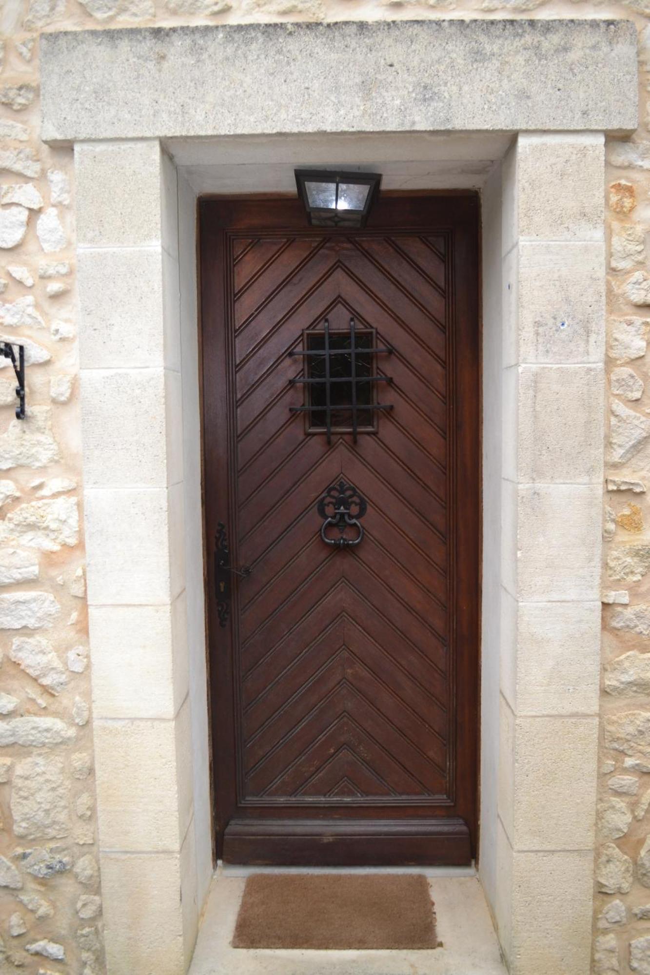 Les Bruyeres B&B Montbron 外观 照片